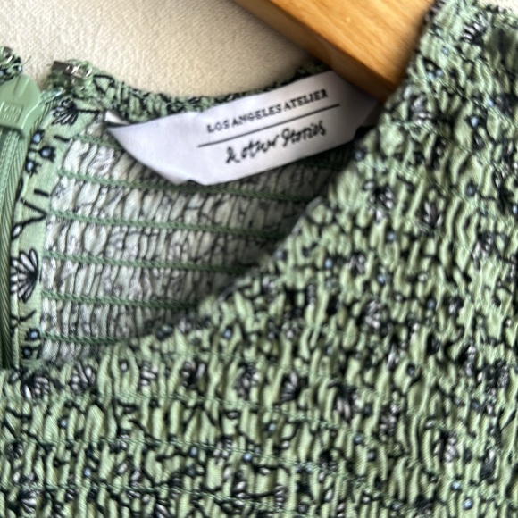 Los Angeles Atelier & Other Stories Green Ditsy Floral Smocked Midi Prairie SZ 4 - Picture 2 of 9